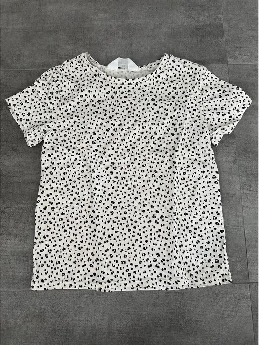 Girls • 8/10 • H&M Dalmatian Print T-Shirt